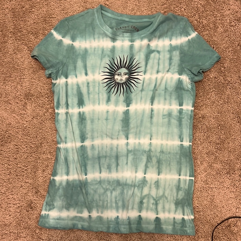Blue and white tie dye sun shirt